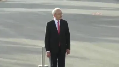 19 Mayıs’ı unutan CHP’liler Kılıçdaroğlu’nu ayakta bekletti