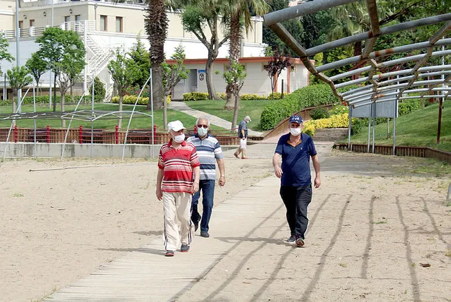 Kocaeli’de maske takmak zorunlu hale getirildi - 2