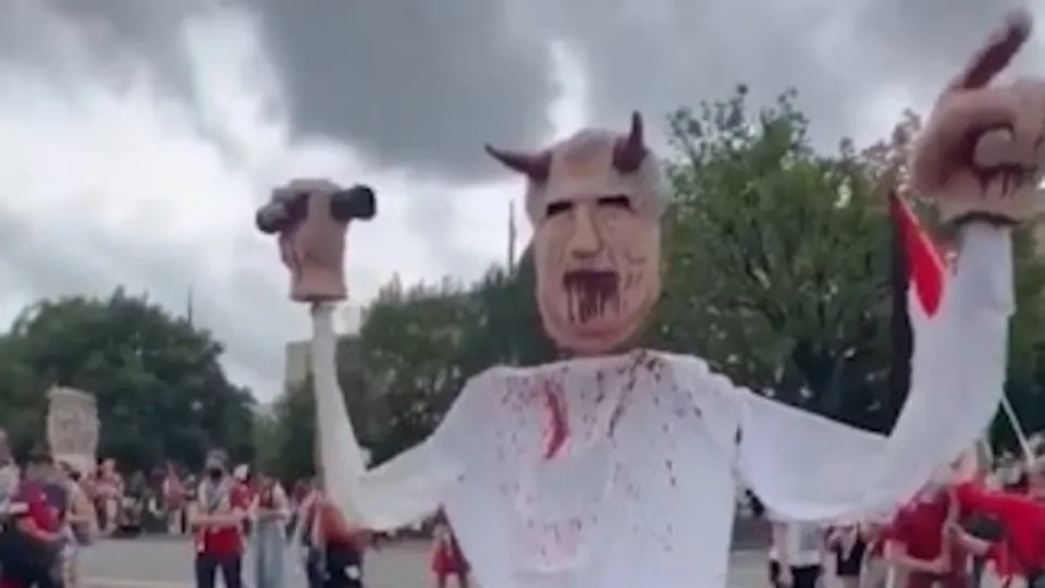 Netanyahu ABD’de protestolar ile karşılandı!