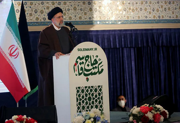 İranlı general Kasım Süleymani’nin kızının iPhone 13 Pro Max telefon kullanması olay oldu