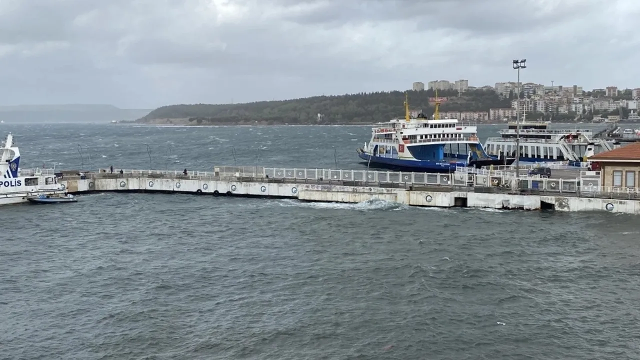 Deniz ulaşımına 'olumsuz hava' engeli: Seferler iptal edildi