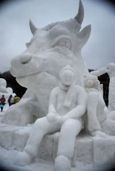 Kardan inanılmaz heykeller
