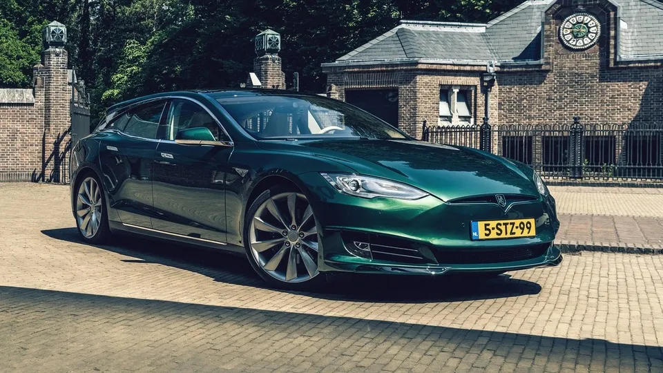 2018 Tesla Model S Shooting Brake