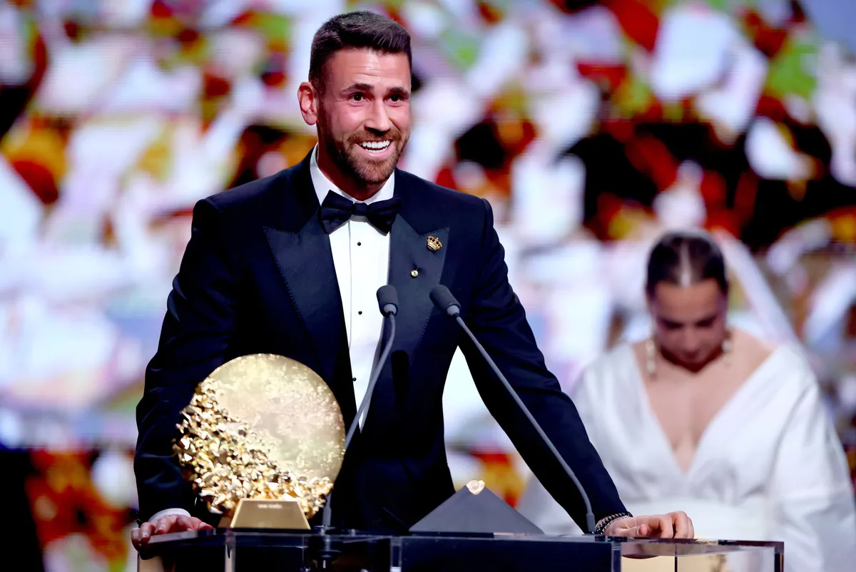 Ödül töreninde Unai Simon (EPA)