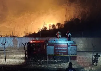 Suriye’de başlayan yangın Türkiye sınırına dayandı!