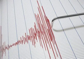 Ayvacık'ta gece saatlerinde korkutan deprem!