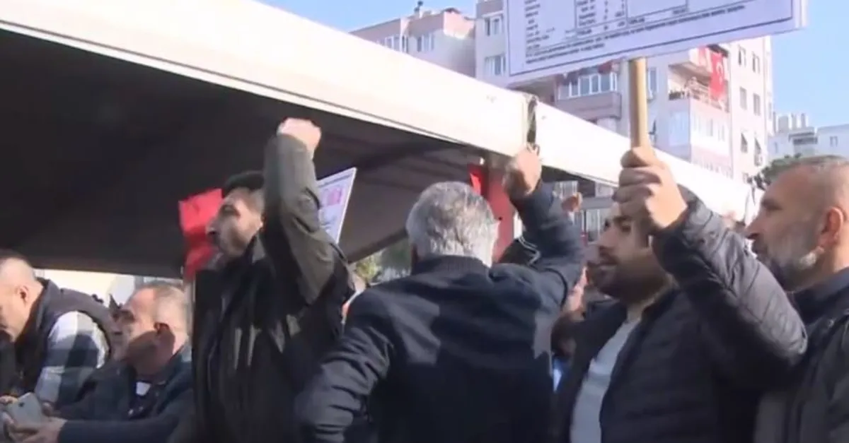 İzmir'de Kılıçdaroğlu'na protesto