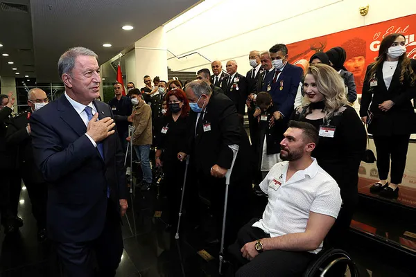 Son dakika: Milli Savunma Bakanı Hulusi Akar duyurdu: 18.502 terörist etkisiz hale getirildi - 1