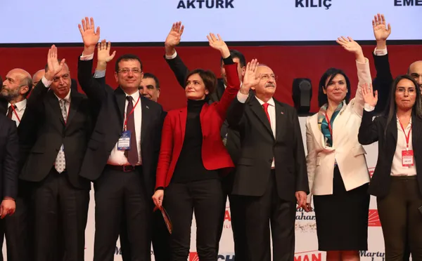 Ekrem İmamoğlu ve Canan Kaftancıoğlu arasında hakaret polemiği! İmamoğlu’ndan dikkat çeken yanıt