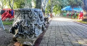 Molozların arasından tarihi eser çıkarıldı