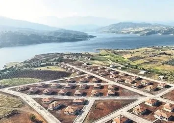 Depremzedeler çifte bayram yaşadı! Devlet yeni yuvalarını teslim etti