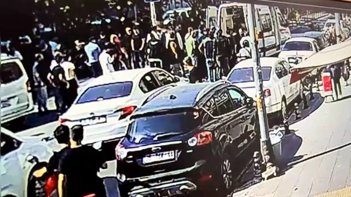 Annesiyle birlikte genç adamı bıçakladı! Görgü tanıkları anlattı: Tecavüz etti diye bağırıyordu