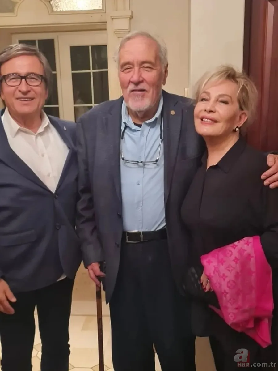 Türkiye yasta: Ünlüler İlber Ortaylı’ya veda ediyor! Kardeşinin paylaşımı yürek yaktı 5