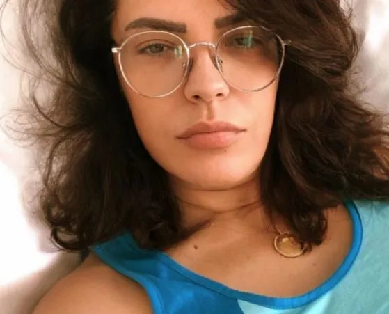 Ünlü şarkıcı Yeşim Salkım’ın babası koronavirüsten hayatınıkaybetti