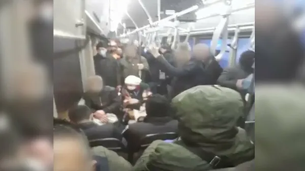 Fazilet durağından rahatsız olan CHP ve İYİ Partililer İBB Meclisi’ni terk etti!