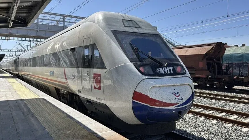 Trenle Türkiye'ye giriş yapan vatandaşların sayısı yüzde 52,77 yükseldi. (A Haber Foto Arşivi)