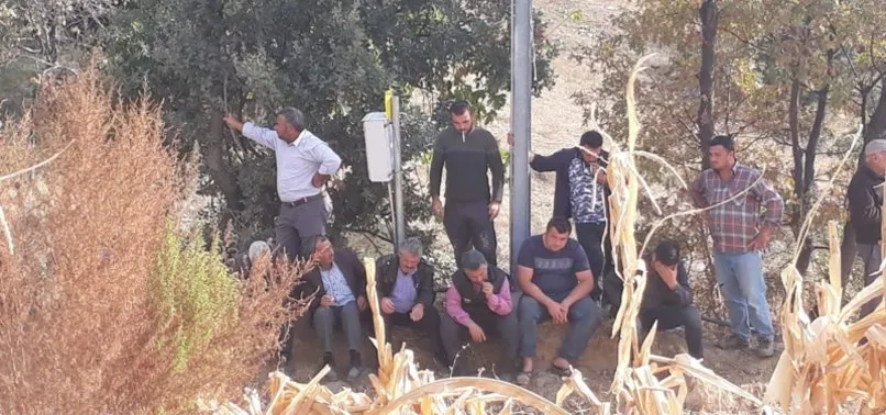 İzmir'de aynı aileden 4 kişi silahla vurularak öldürülmüş halde bulundu