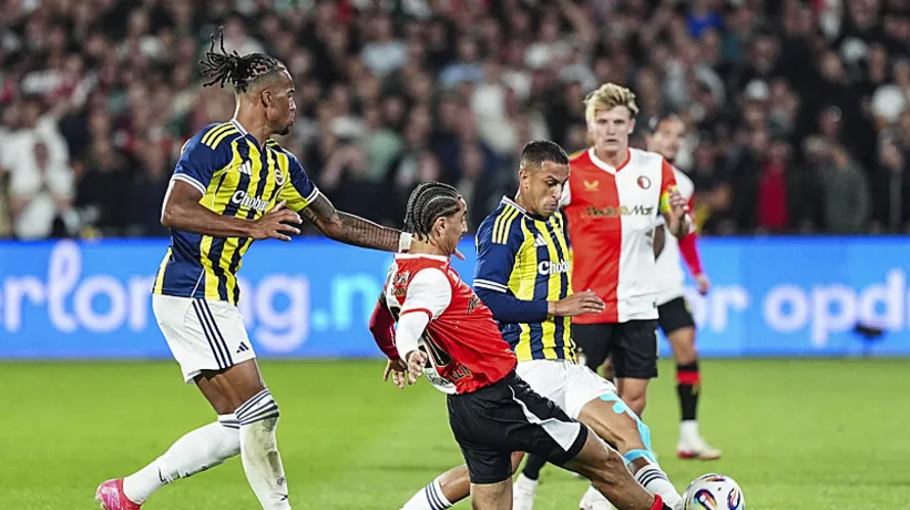 Feyenoord - Fenerbahçe maçı sonrası usta isimden Fred'e sert eleştiri: Çok önemli oyuncu kimliğinde değil!