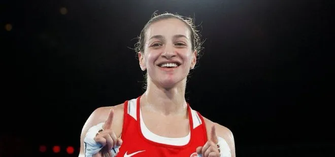 Milli boksör Buse Naz Çakıroğlu olimpiyat ikincisi! Gümüş madalyayı kazandı