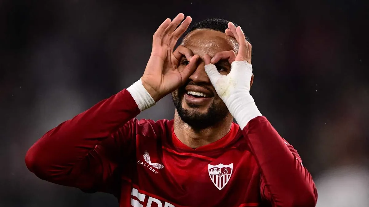 Fenerbahçe yeni golcüsüne kavuştu! Youssef En-Nesyri İstanbul'a geldi...