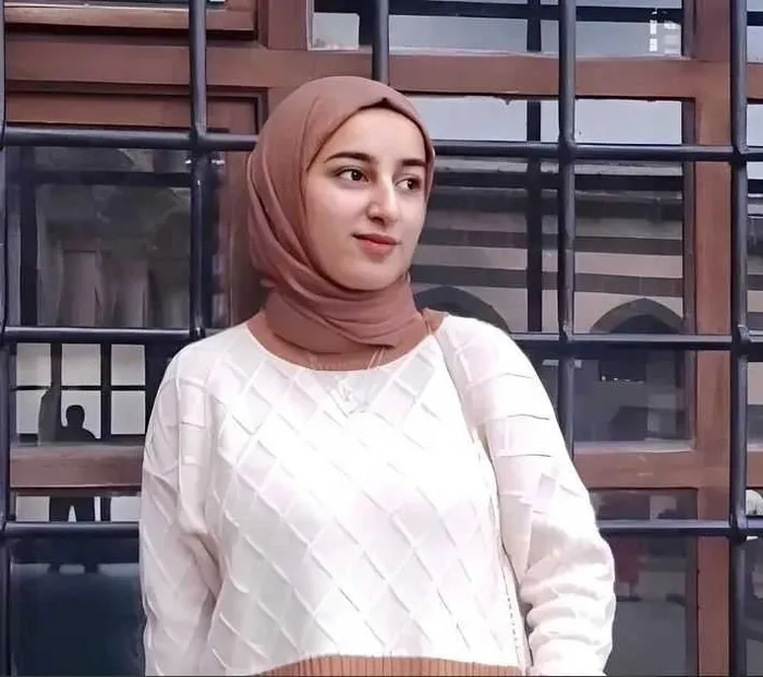 adalet-bakani-yilmaz-tunctan-rojin-kabaisin-olumuyle-ilgili-aciklama-butun-deliller-derinlemesine-inceleniyor-1760526479585.jpeg 15 Ekim 2024'te de Van Gölü kıyısında cansız bedeni bulunan Rojin Kabaiş