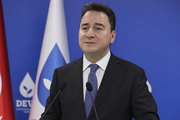 1685051073827.jpg Sinan Oğan'dan Ali Bebecan'a gönderme dersi: Çeyrek katkısı olmadan bir sürü milletvekili alanın adı neydi? - 3