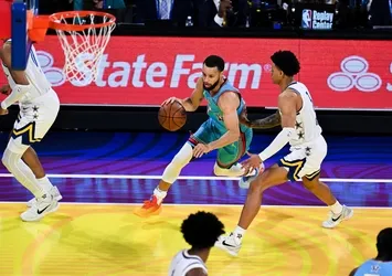 Stephen Curry'den 56 sayı! Warriors'tan üst üste 5. galibiyet