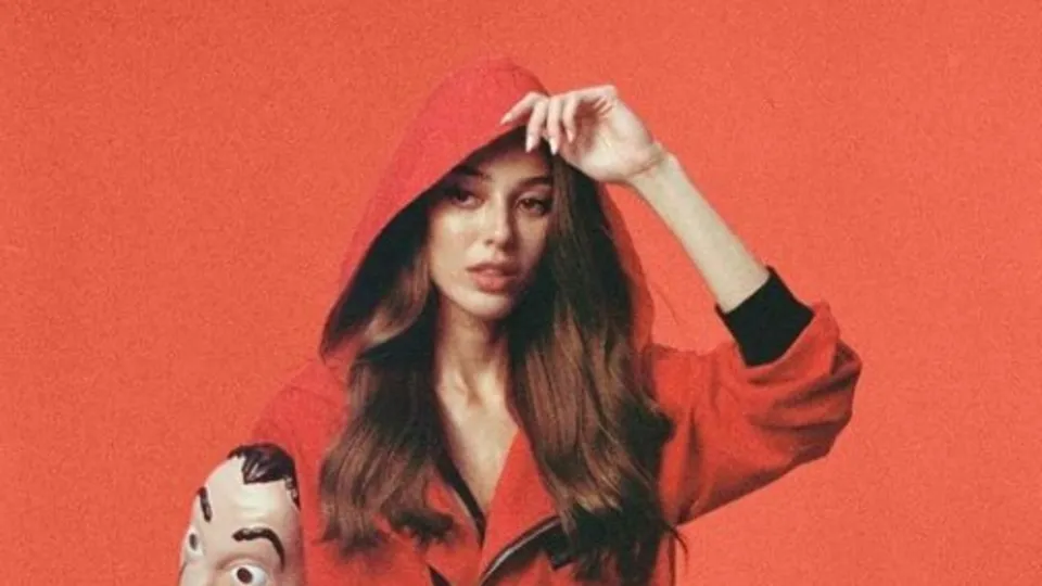 Dilan Çiçek Deniz aşka geldi! Sevgilisiyle fotoğraflarını paylaştı