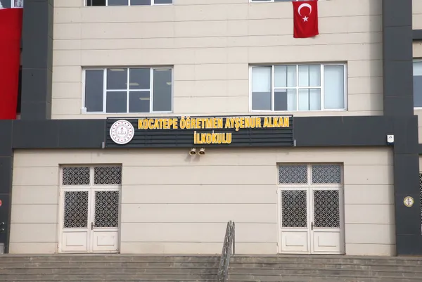 Karkamış’taki okulların duvarlarından terörün izi silindi