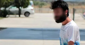 Trendeki sapık, makinist tarafından polise teslim edildi