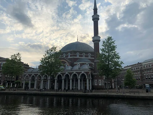 SON DAKİKA | Hollanda'da Amsterdam Ayasofya Camisi'ne alçak saldırı - 4