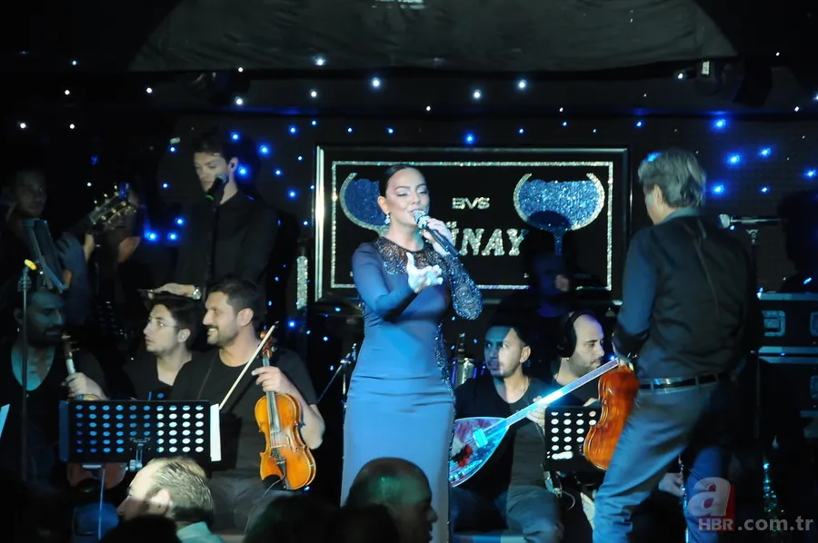 Ebru Gündeş'i dostları yalnız bırakmadı 6