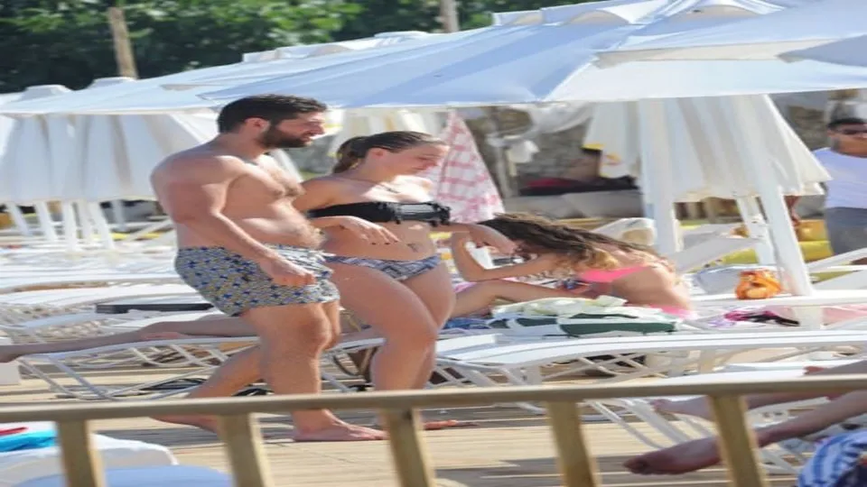 Gizem Karaca Sevgilisi Kemal Ekmekci Ile Cesme De