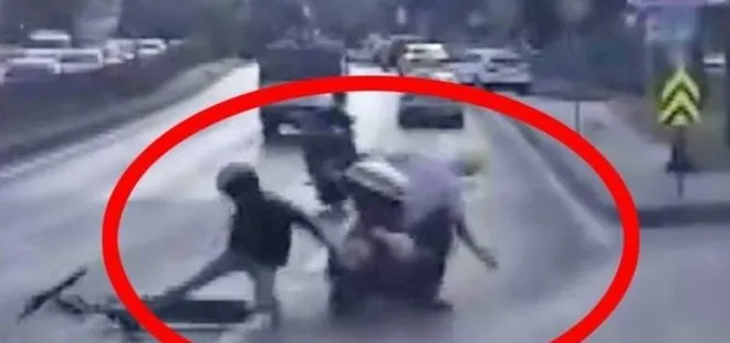İstanbul’da elektrikli scooter ile motosikletin çarpıştığı anlar kamerada