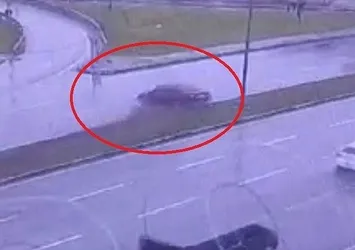 Bursa'da facia gibi kaza! Refüjden uçtu ciple çarpıştı! O anlar kamerada: 2 ölü, 1 ağır yaralı