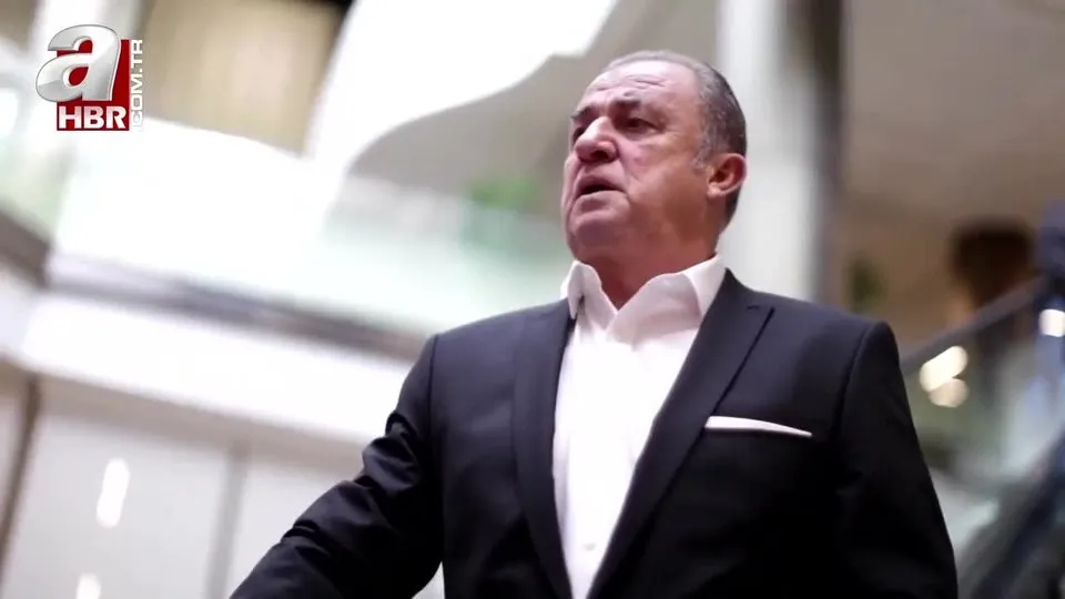 Fatih Terim bir kez daha tarihe geçti: Golden Foot - Altın Ayak Efsaneler Ödülü’nü aldı