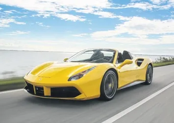 1 milyon euroluk Ferrari'den iki adet geliyor