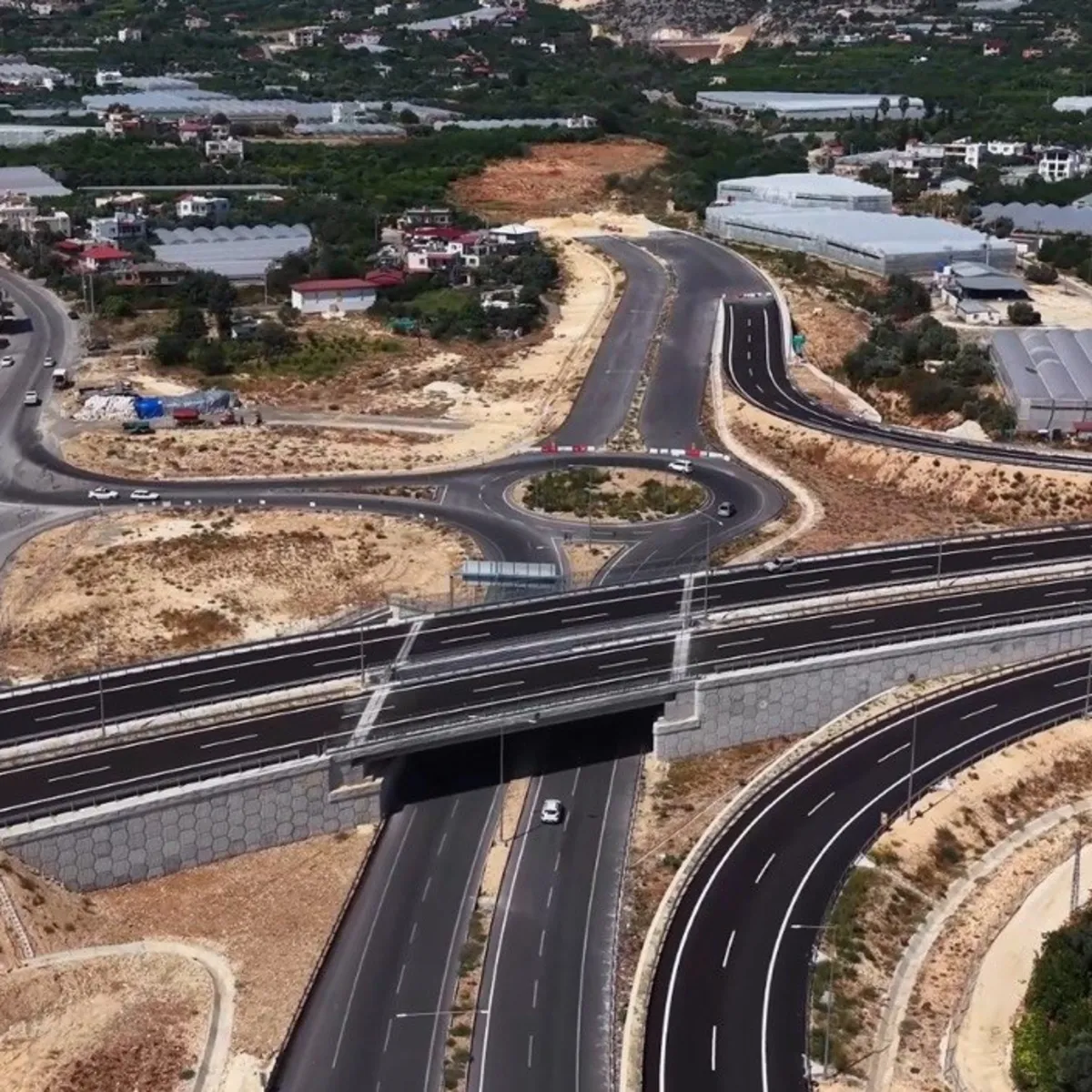 Çeşmeli-Kızkalesi Otoyolu’nda sona doğru! 2,5 saatlik yol 18 dakikaya düşecek