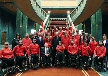 Başkan Erdoğan, milli sporcuları kabul etti