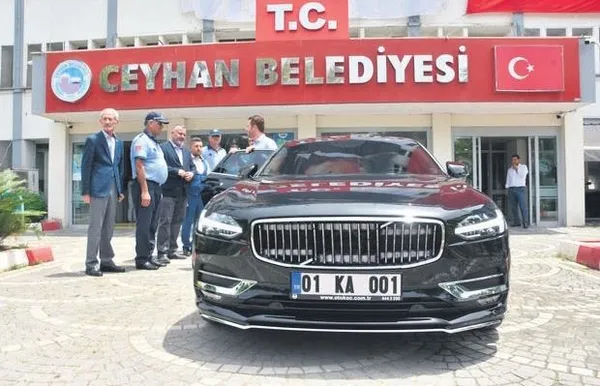 CHP’li Ceyhan Belediyesi’nde ’kanka’ skandalı! Arkadaşını özel kalem partiliyi müdür yaptı
