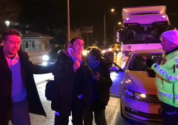 Edirne'de bir garip kaza! TIR sürücüsü alkollü otomobil şoförünün ise koronavirüs testi pozitif