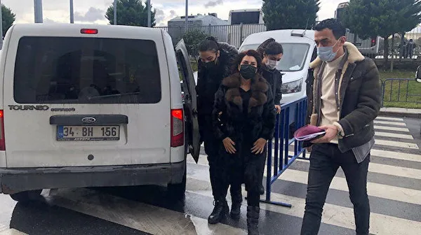 Sedef Kabaş kurnazlığı! Yorumları şikayet ederek para kazanıyor