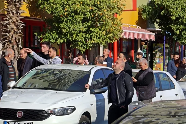 antalyada-sezer-nine-alarmi-herkes-diken-ustunde-izledi-1674202360131.jpg Antalya’da "Sezer nine" alarmı verildi! Herkes ağzı açık izledi - 1
