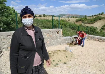 Son dakika | Tunceli Vali Özkan'dan anlamlı hareket! Eşinin mezarına gidemeyen kadına özel izin