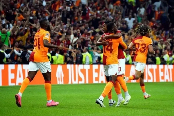 gs-bayern-munih-maci-saat-kacta-galatasaray-bayern-munih-maci-hangi-kanalda-sifresiz-mi-yayinlanacak-canli-yay-1698117963791.jpg GS Bayern Münih maçı saat kaçta? Galatasaray-Bayern Münih maçı hangi kanalda, şifresiz mi yayınlanacak? Canlı yayın bilgileri... - 6
