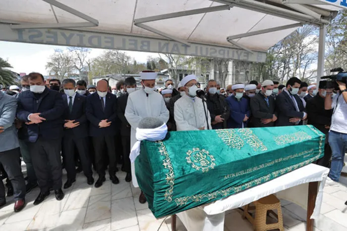Son dakika: Bediüzzaman Said Nursi'nin talebelerinden Hüsnü Bayramoğlu son yolculuğuna uğurlandı - 3