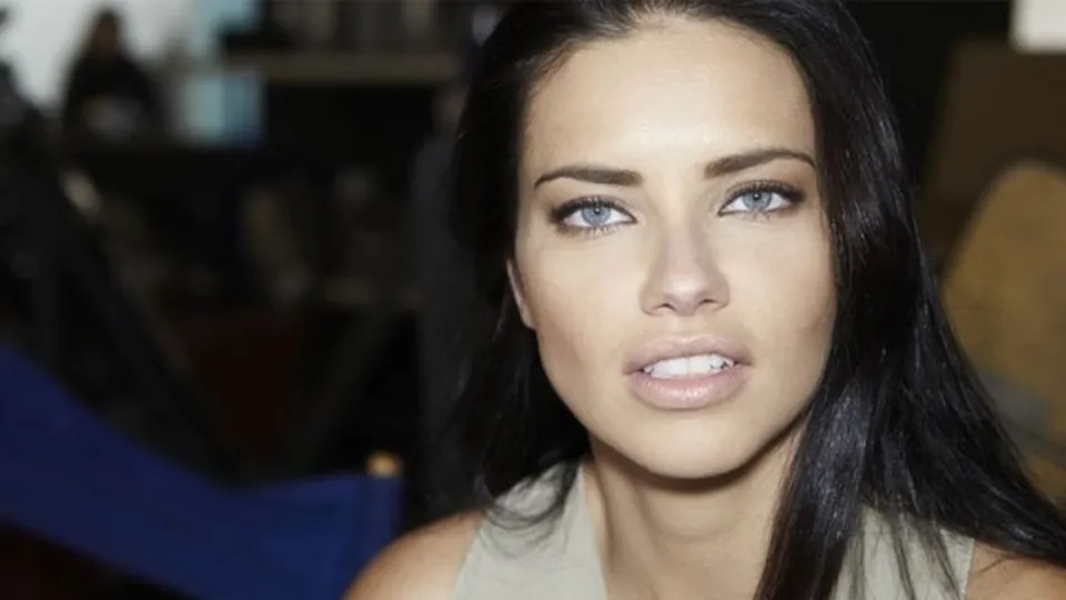 Adriana Lima Bodrum'da böyle görüntülendi