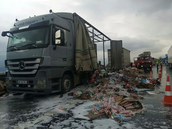 anadolu-otoyolunda-tir-yangini-1651335723302.jpg Anadolu Otoyolu'nda tır yangını! - 3