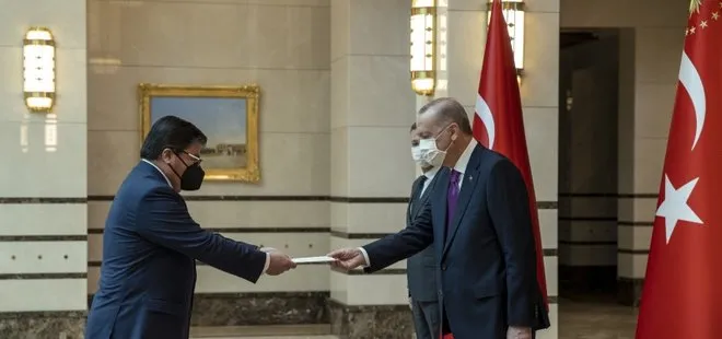 Son dakika: Başkan Erdoğan’dan Külliye’de önemli kabuller! Güven mektubu sundular