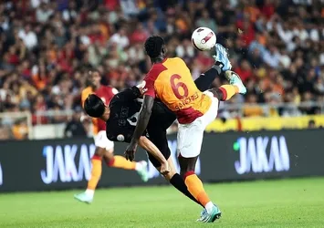 Galatasaray'dan Davinson Sanchez açıklaması! Manchester United maçında oynayacak mı?